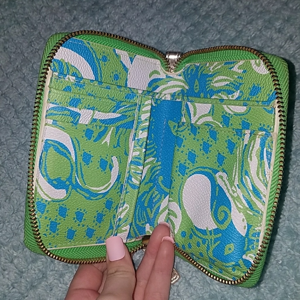 Lilly Pultizer Wristlet - Picture 2 of 2